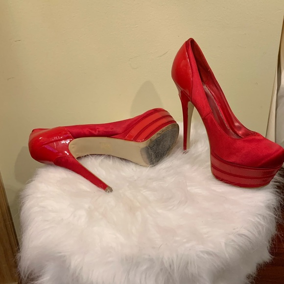 bebe Red Heels 👠 - Picture 4 of 6